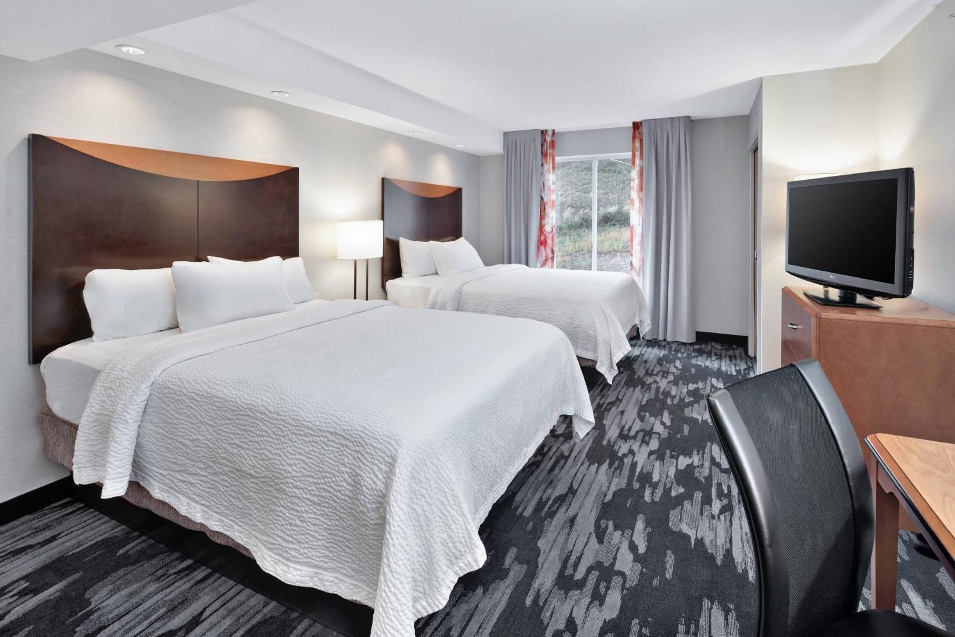 Queen Room with Two Queen Beds and Roll-in Shower - Mobility and Hearing Accessible