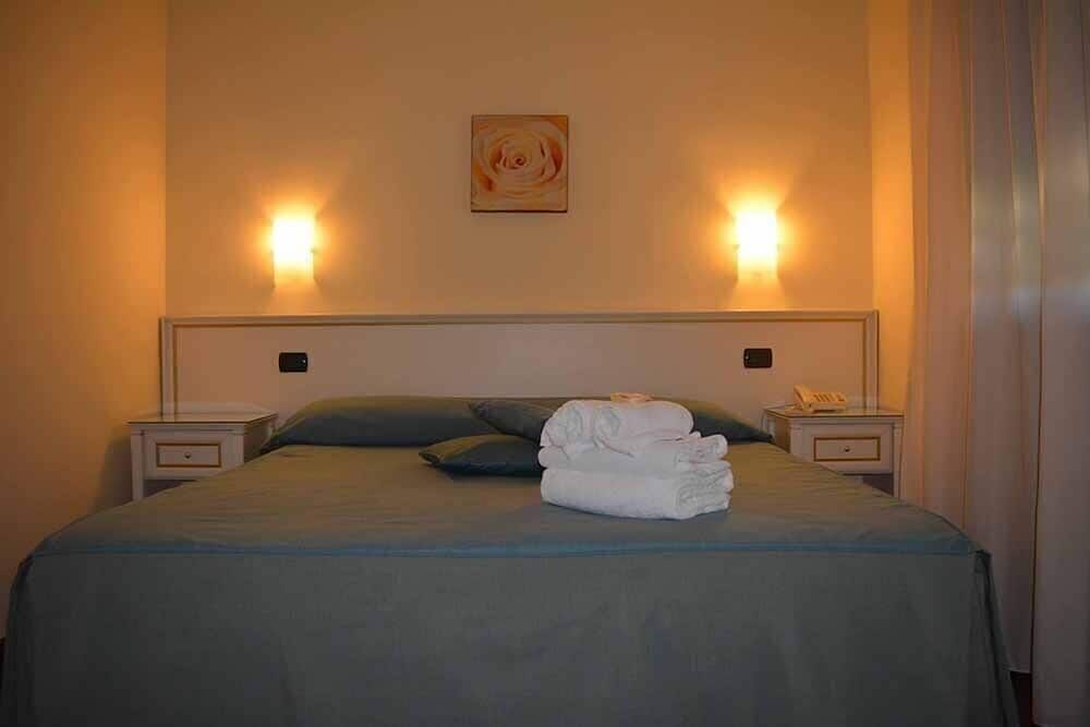 Costa Hotel Superior Double Room 2