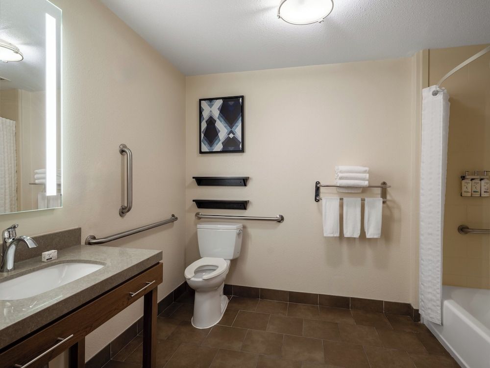 Studio, 2 Double Beds, Accessible Bathtub (Mobility)