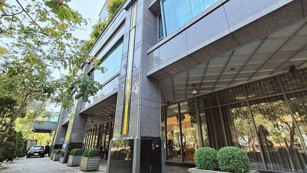 undefined S Aura Hotel 6