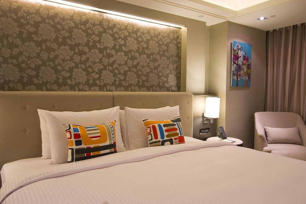 S Aura Hotel Standard Double Room