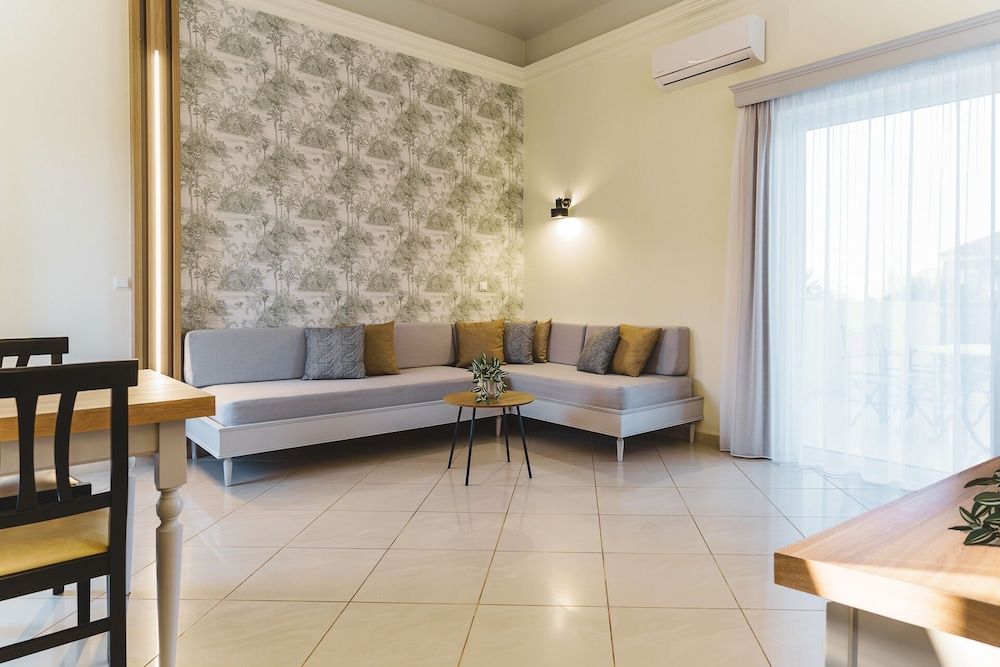 Apartment, 2 Bedrooms, Pool View