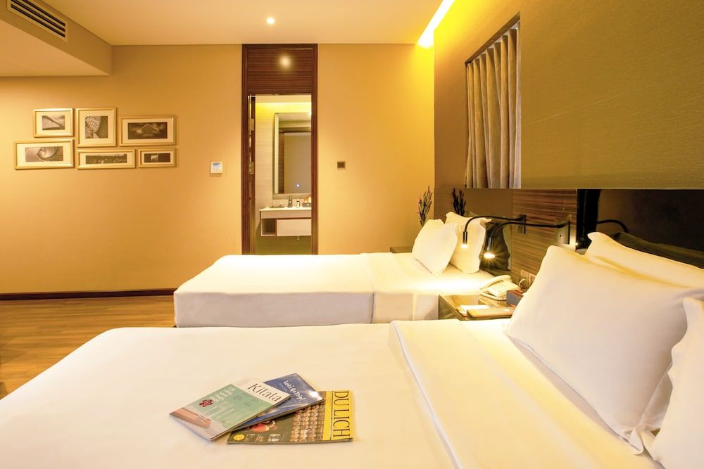 Queen Ann Hotel Deluxe Triple Room