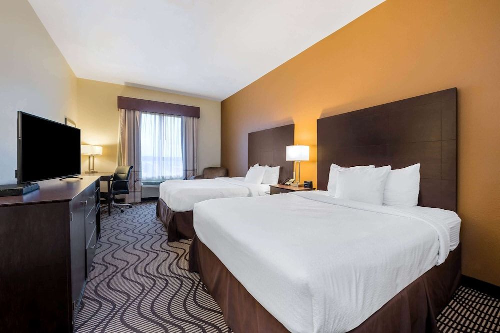 Room, 2 Queen Beds, Accessible, Non Smoking (Tub with Grab Bars)