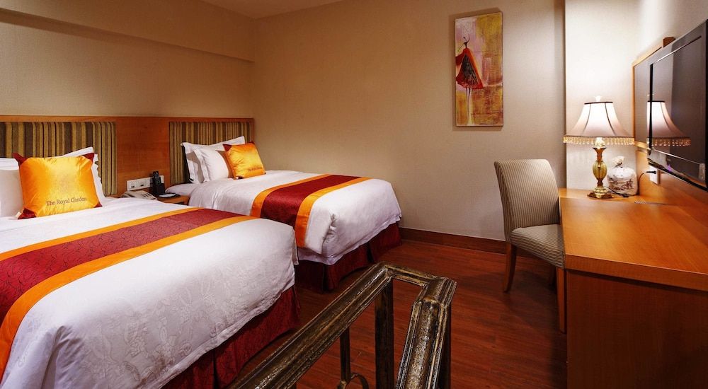 undefined Guangzhou Royal Garden Hotel 8