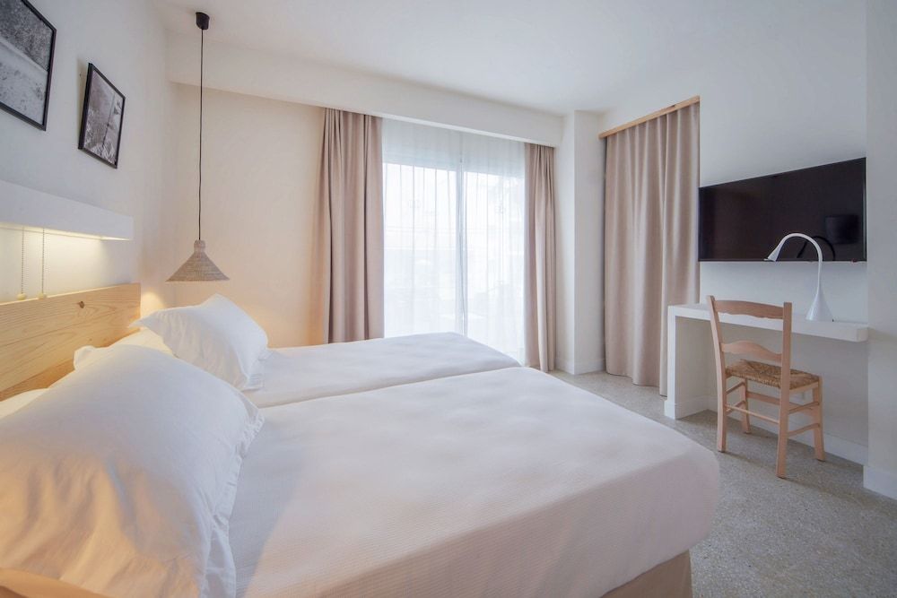 Double Room, Balcony