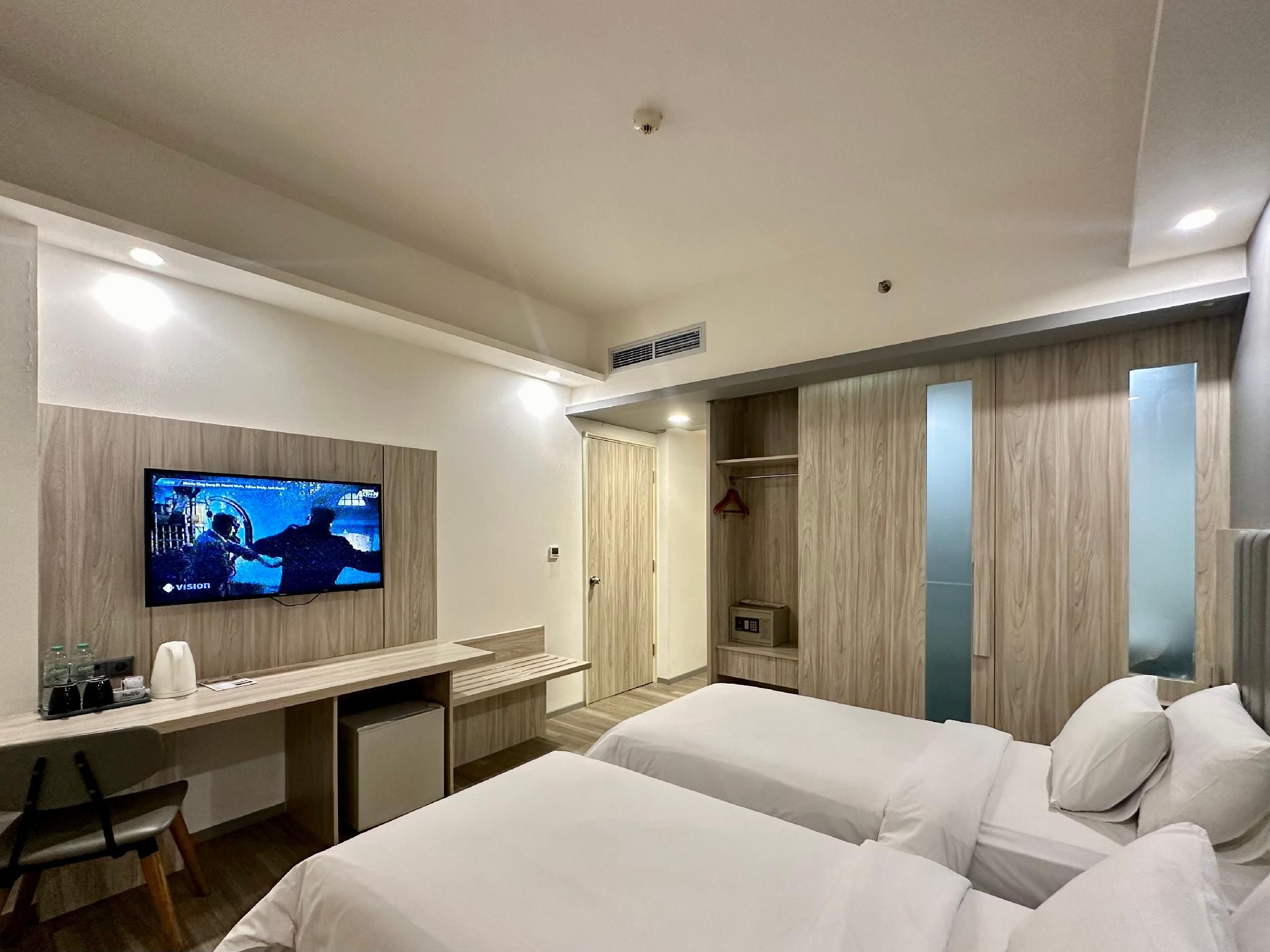 undefined Sparks Life Jakarta, ARTOTEL Curated 4