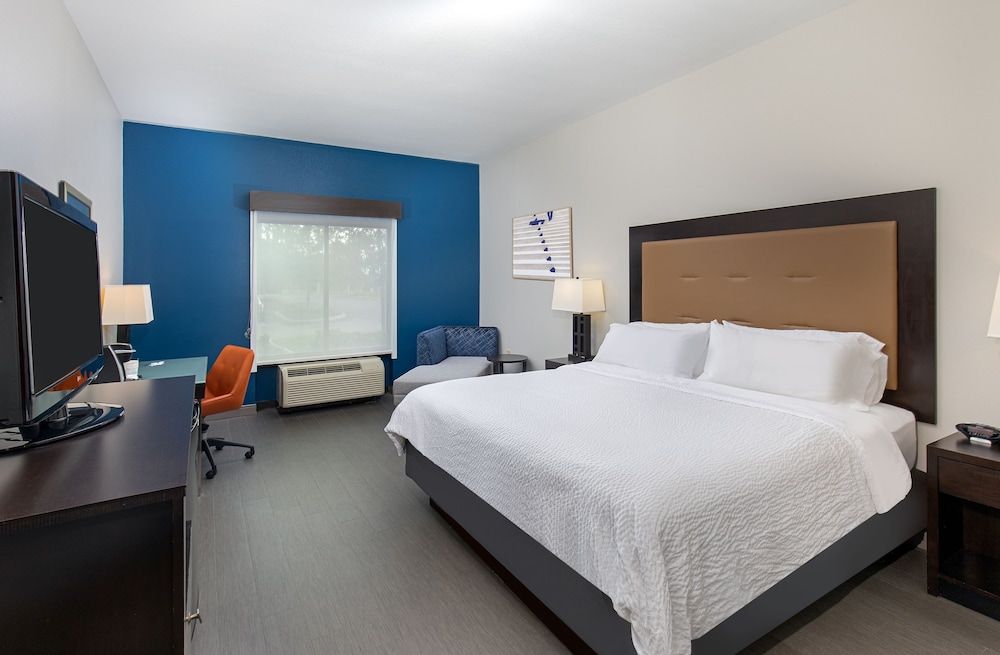 Standard Room, 1 King Bed