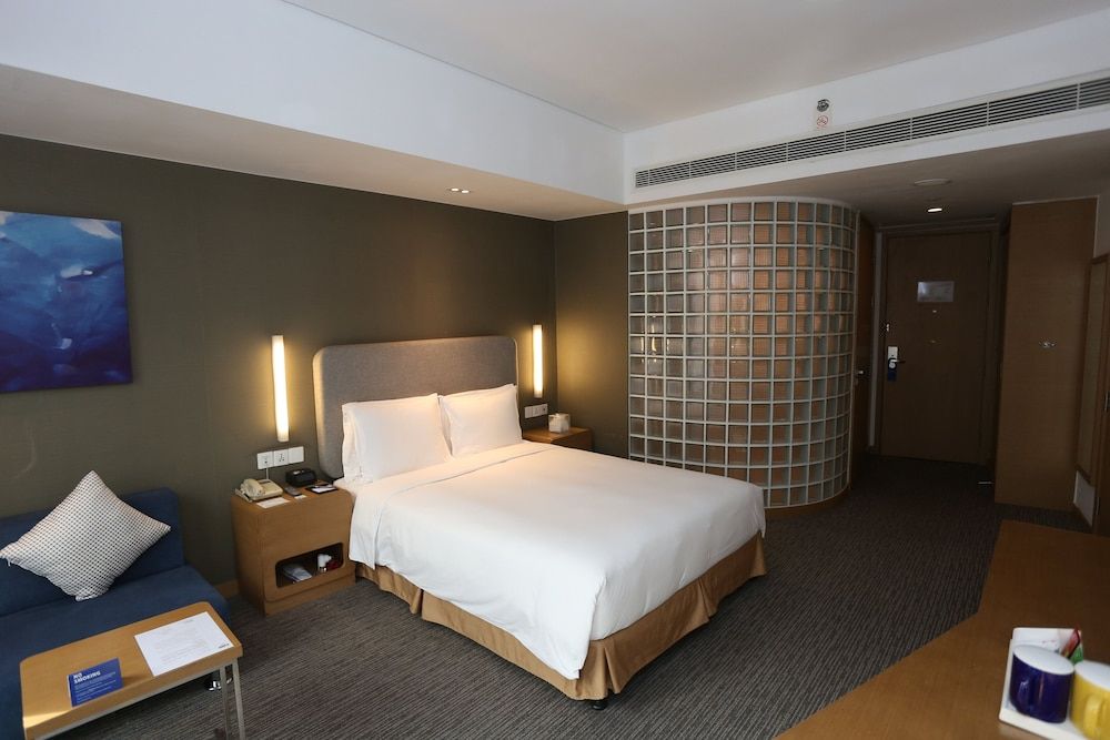 Room, 1 Queen Bed, Accessible