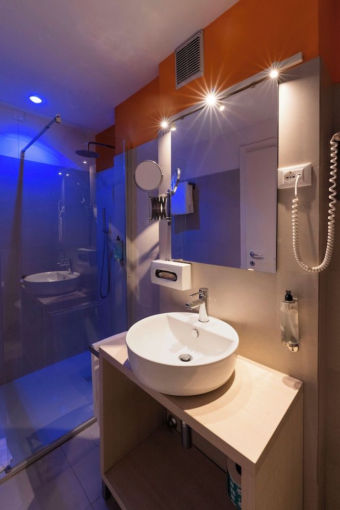 Kleos Hotel Milano by Kleos Group Collection Classic Room, 1 French bed 9