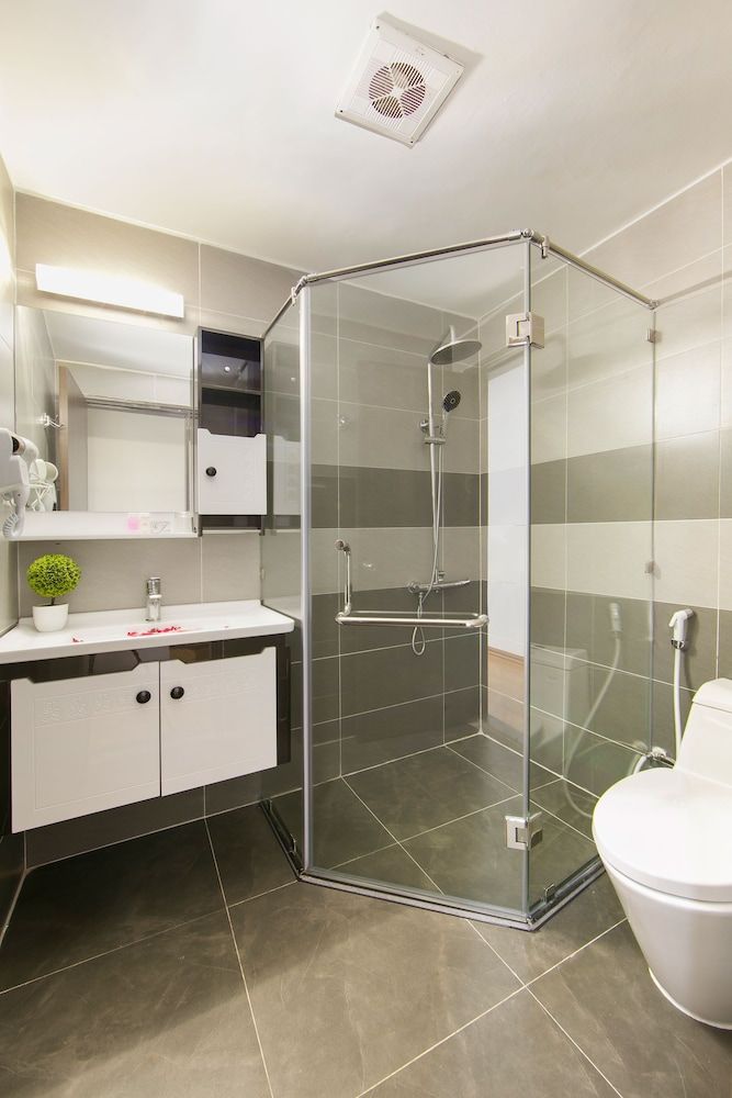 undefined Kingly Hotel 10