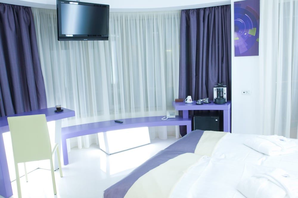 undefined Hotel Christina 3