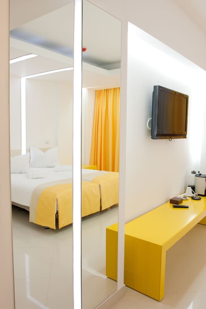 undefined Hotel Christina 8