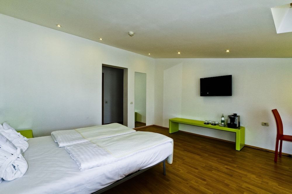 Hotel Christina Economy Loft 4