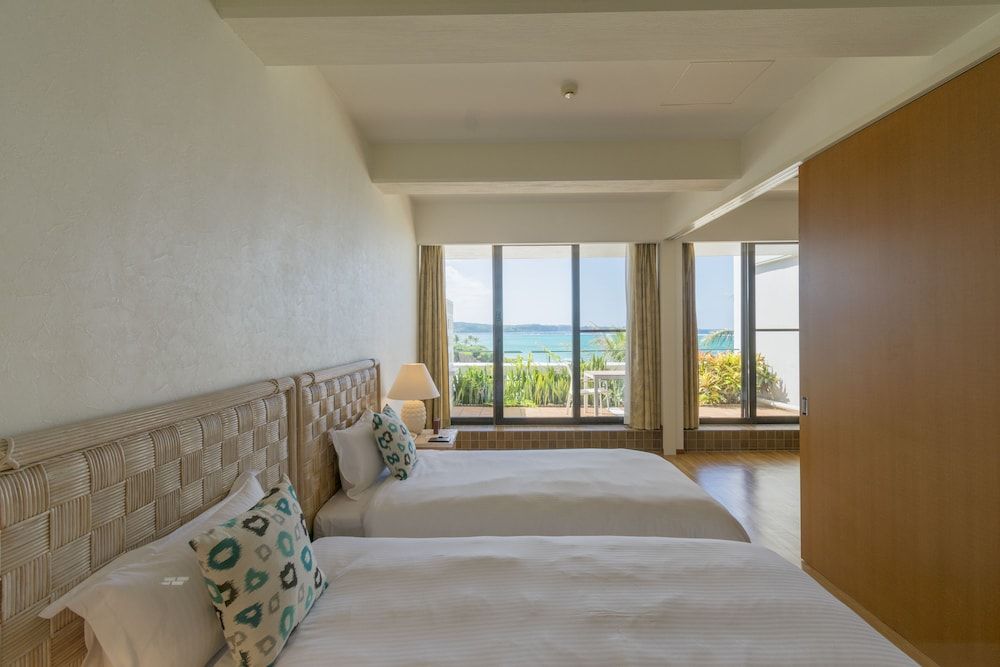 Club Lounge Access Included, Premier Ocean View, Non Smoking (Stacking Bed for 3+ guests)