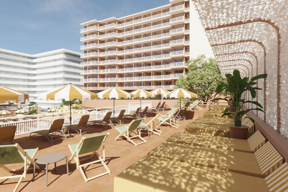 tent Arenal