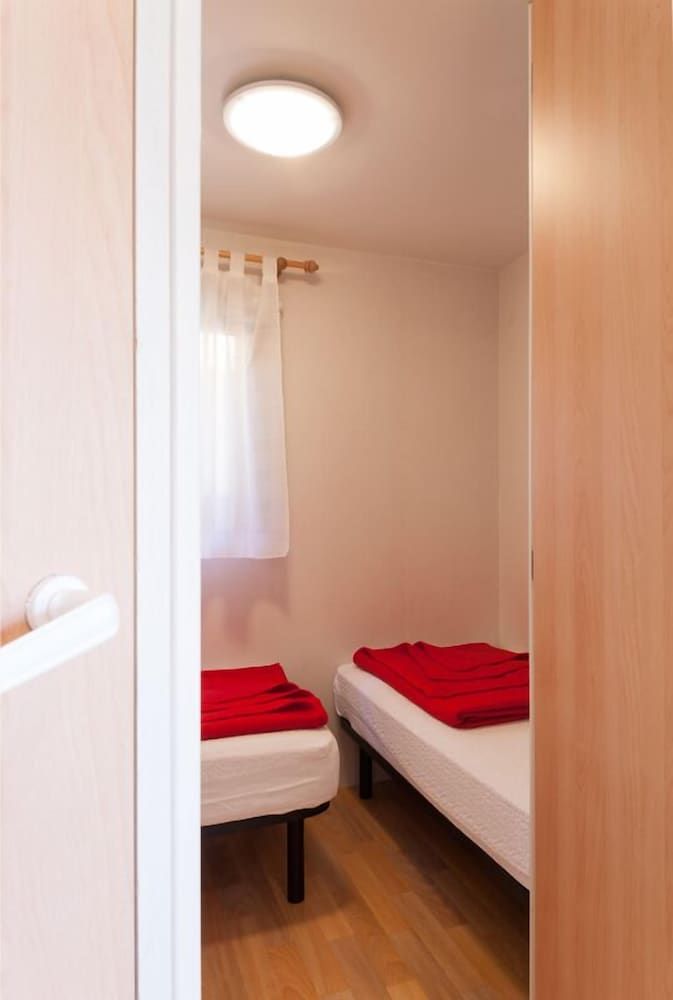 Mobile Home, 2 Bedrooms