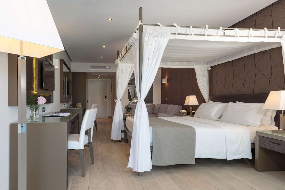 Junior Suite, Private Pool, Garden View