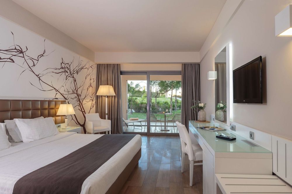Deluxe Room, Garden View