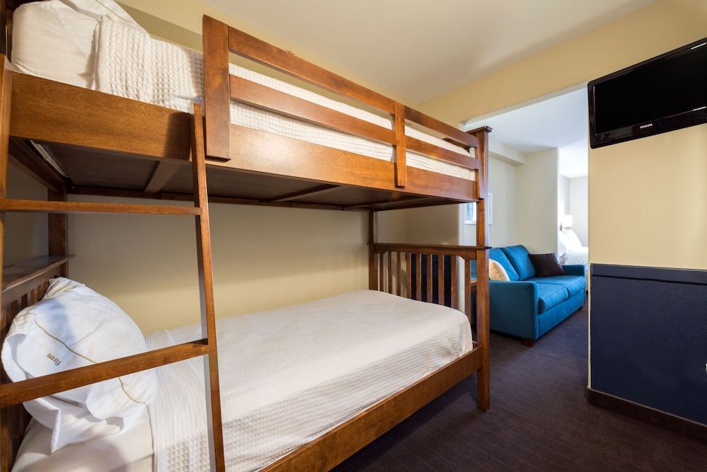 Suite, Multiple Beds