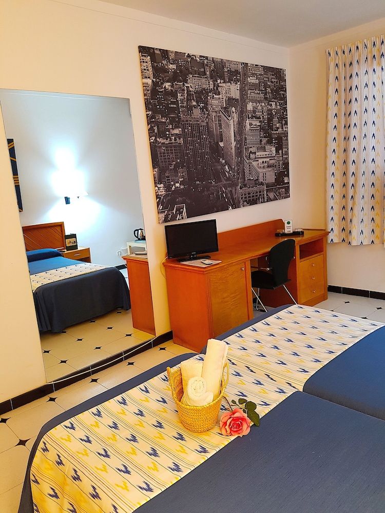 Hostal Ca'n Tiu Room (with terrace) 4