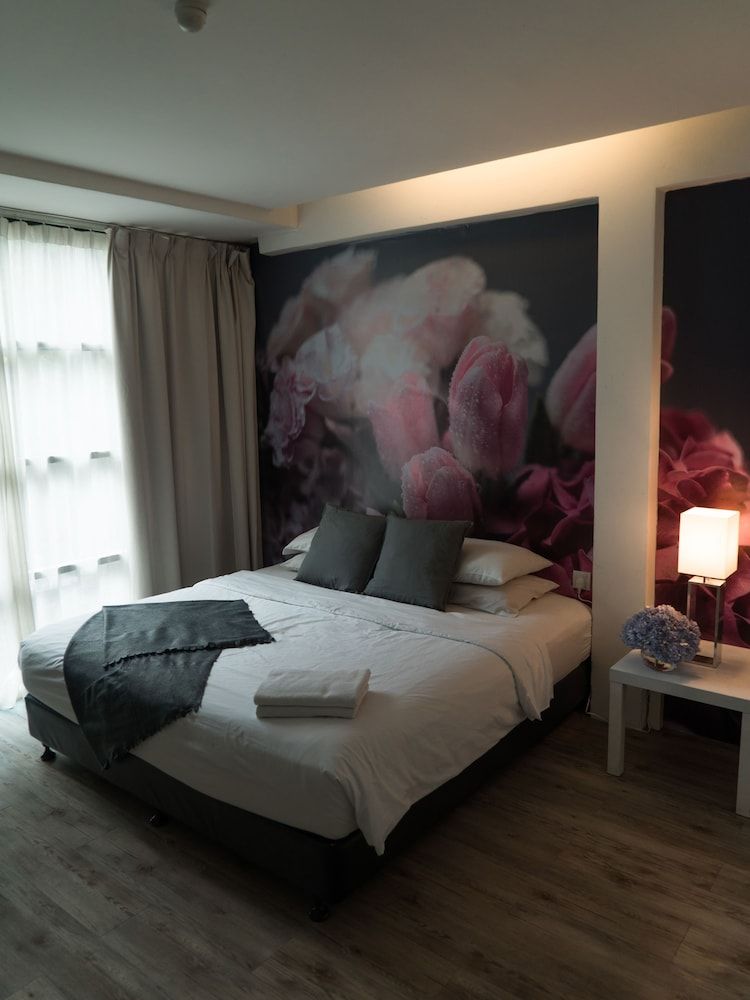 undefined V Garden Hotel 9