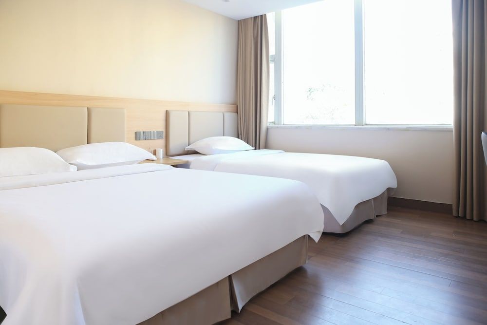 undefined Green Oasis Hotel 2