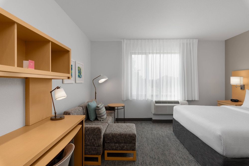 Studio, 1 King Bed with Sofa bed (Hearing Accessible)