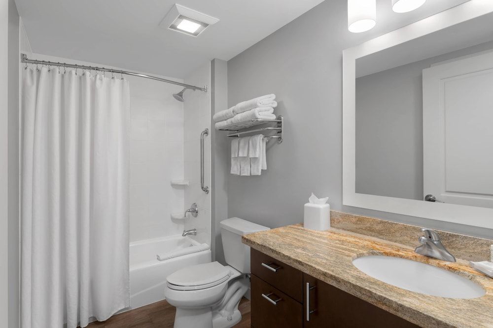 undefined TownePlace Suites by Marriott Denver Airport at Gateway Park 10
