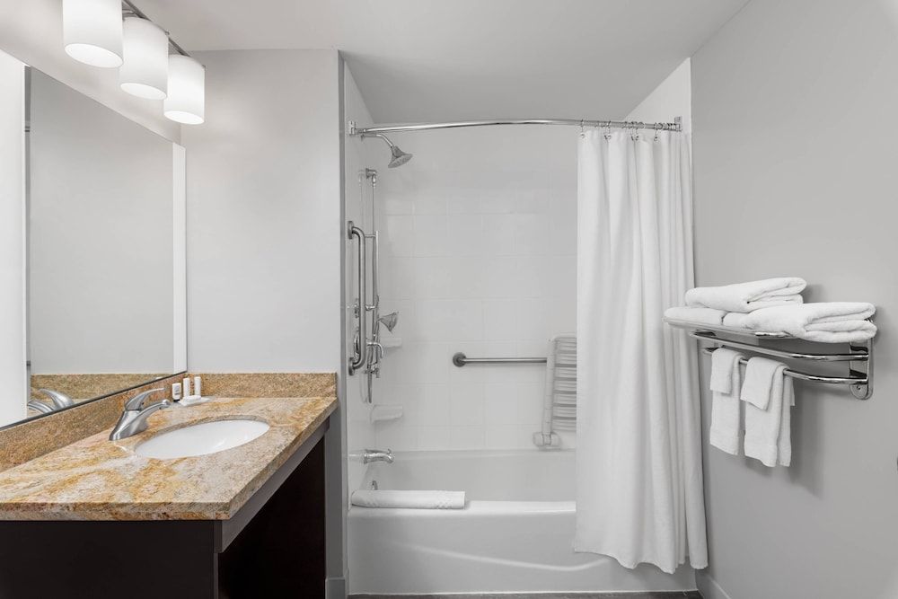 undefined TownePlace Suites by Marriott Denver Airport at Gateway Park 9