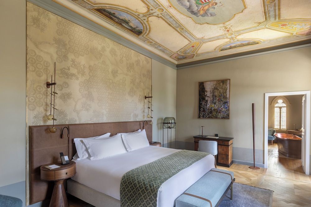 Signature Suite