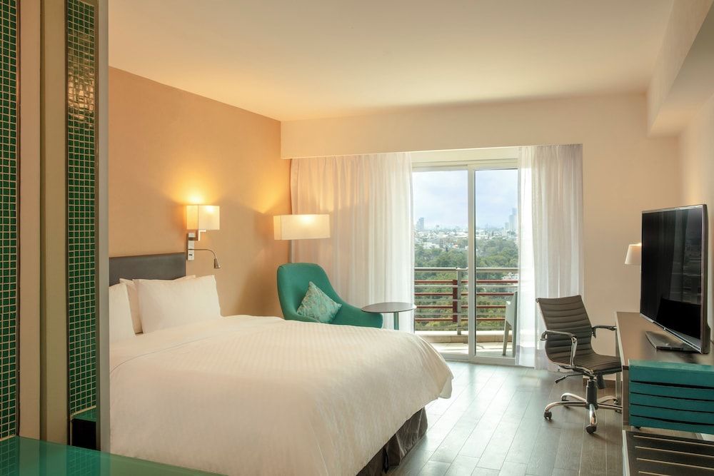 Deluxe Room, 1 King Bed