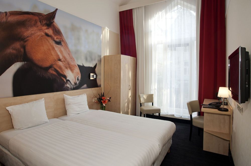 undefined Hotel Iron Horse 4