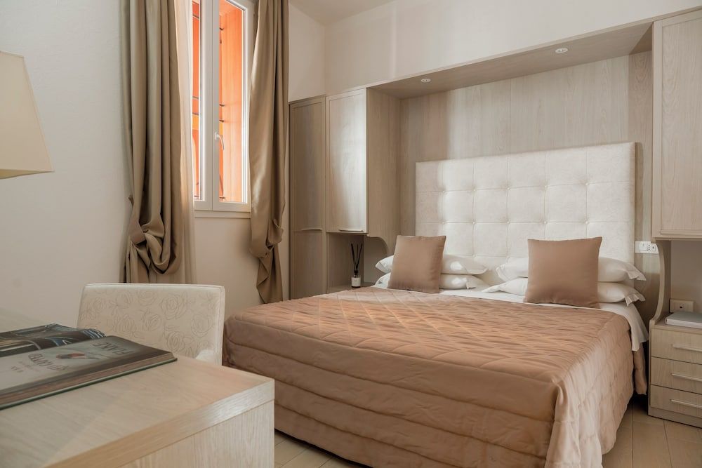 Albergo Rossini 1936 Small & Charming Superior Double or Twin Room 2