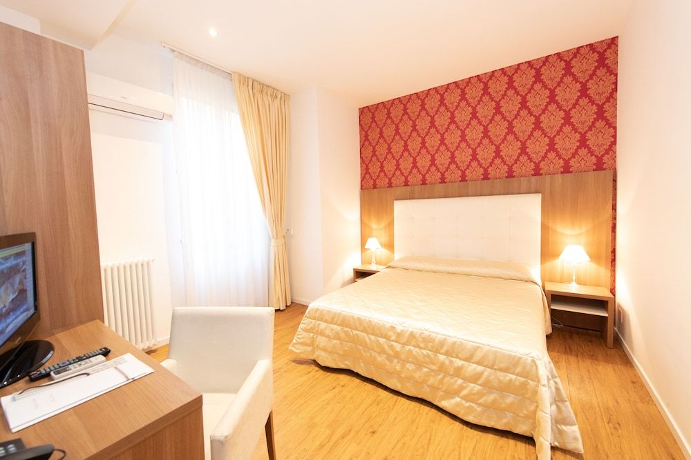 Albergo Rossini 1936 Small & Charming Superior Double or Twin Room