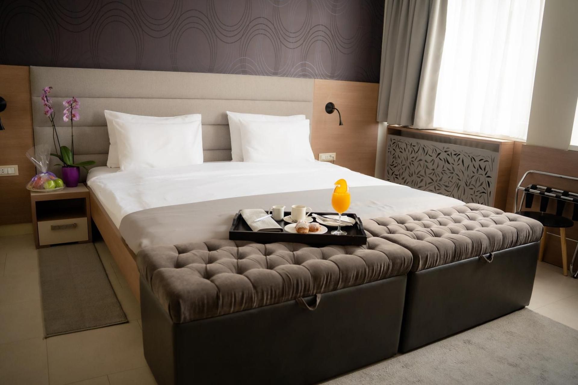 Double Room with Free Parking