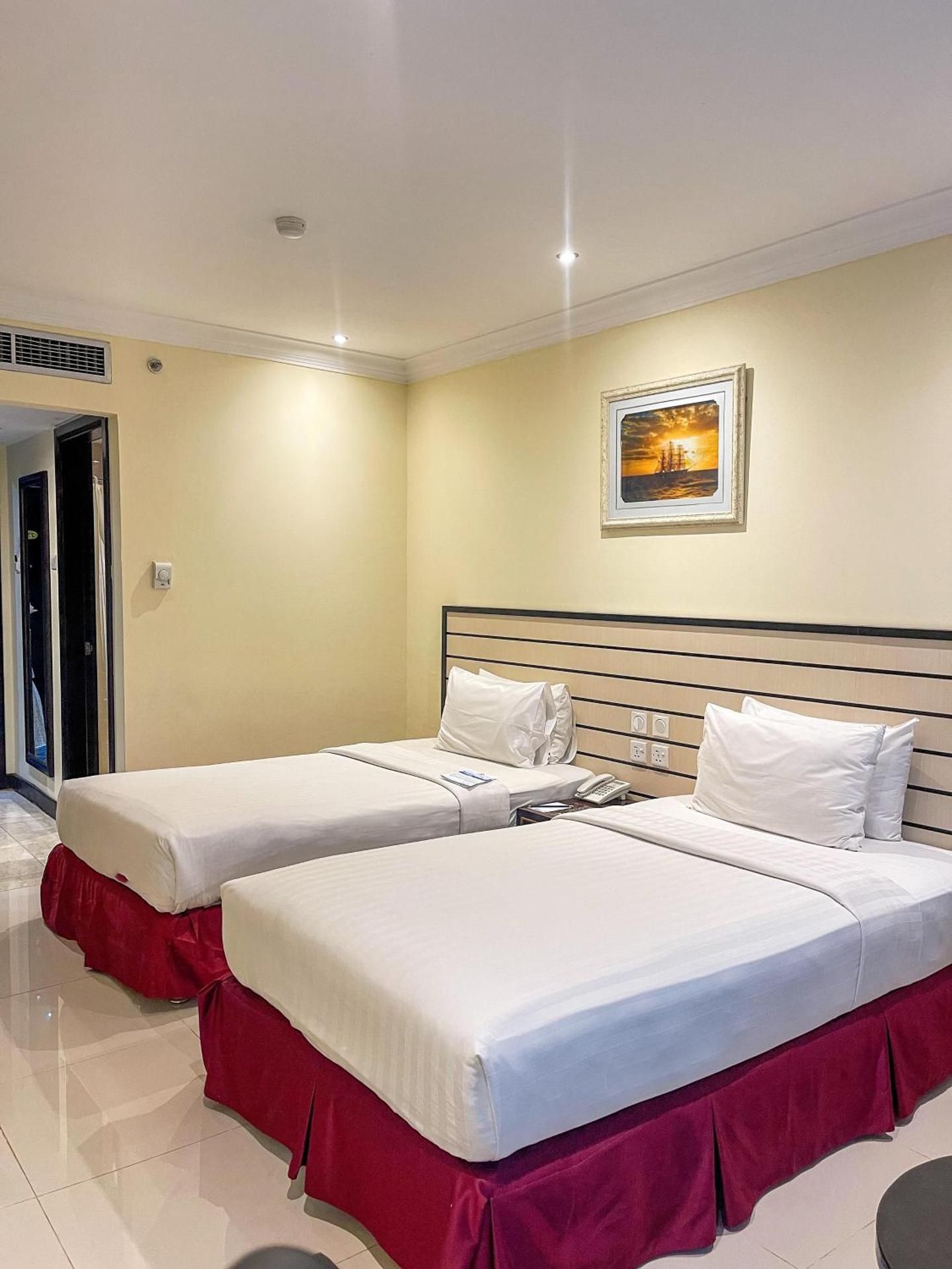 Pacific Palace Hotel Cabin Twin Room 2