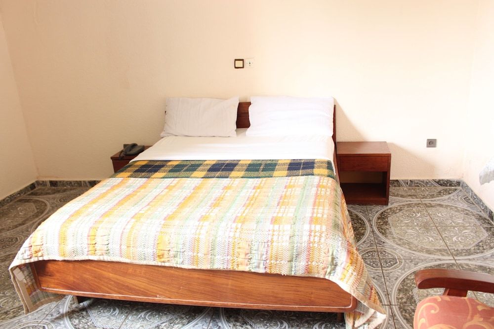 Hotel Meumi Palace Standard Double Room 3