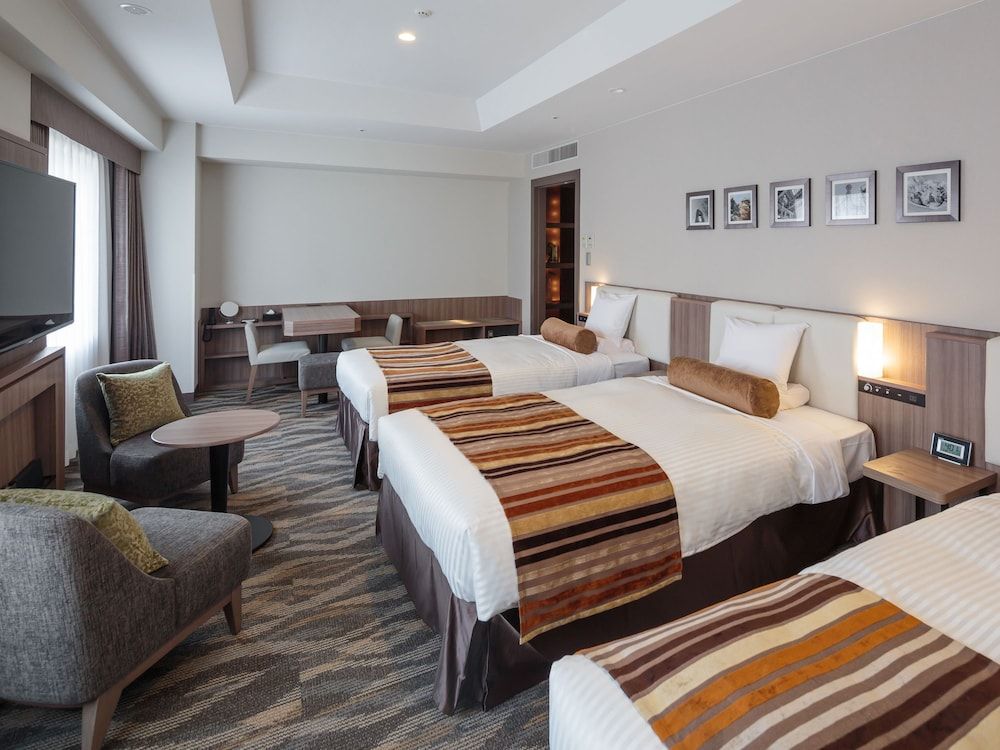 Deluxe Triple with Solaniwa hot spring and Bedrock sauna ticket, Non Smoking