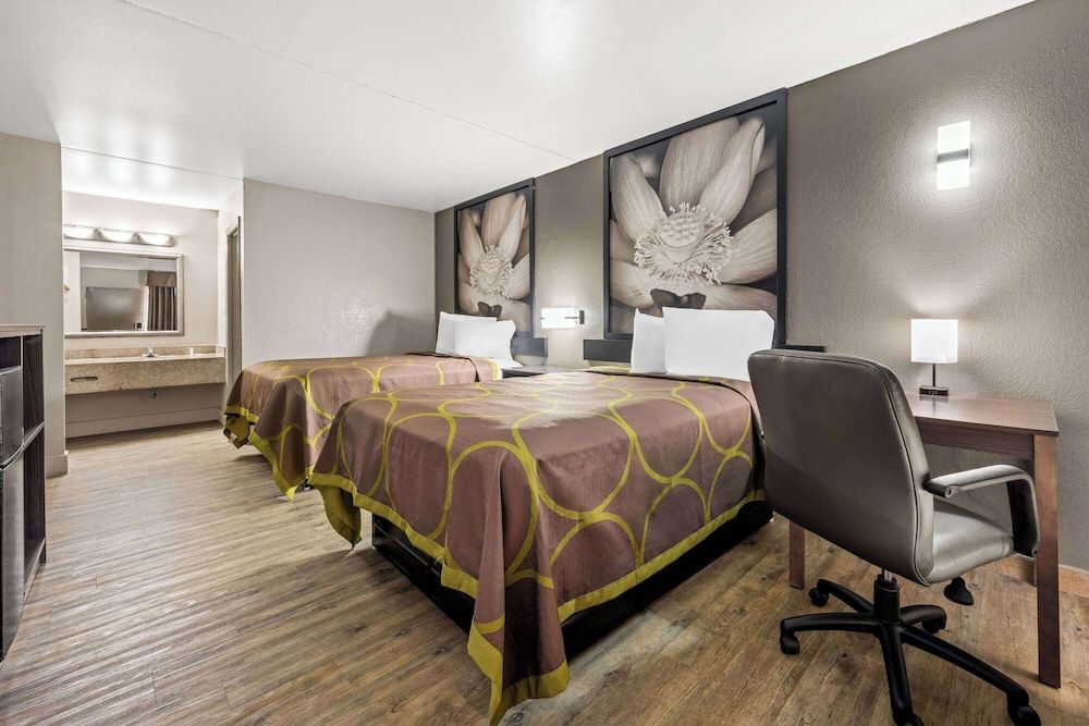 Double Room, 2 Double Beds