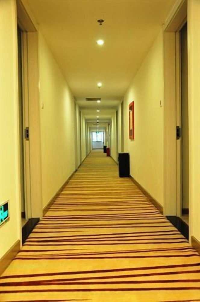 undefined Mellow Orange Hotel 10