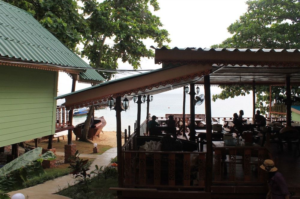 undefined Phi Phi Power Beach Resort 10