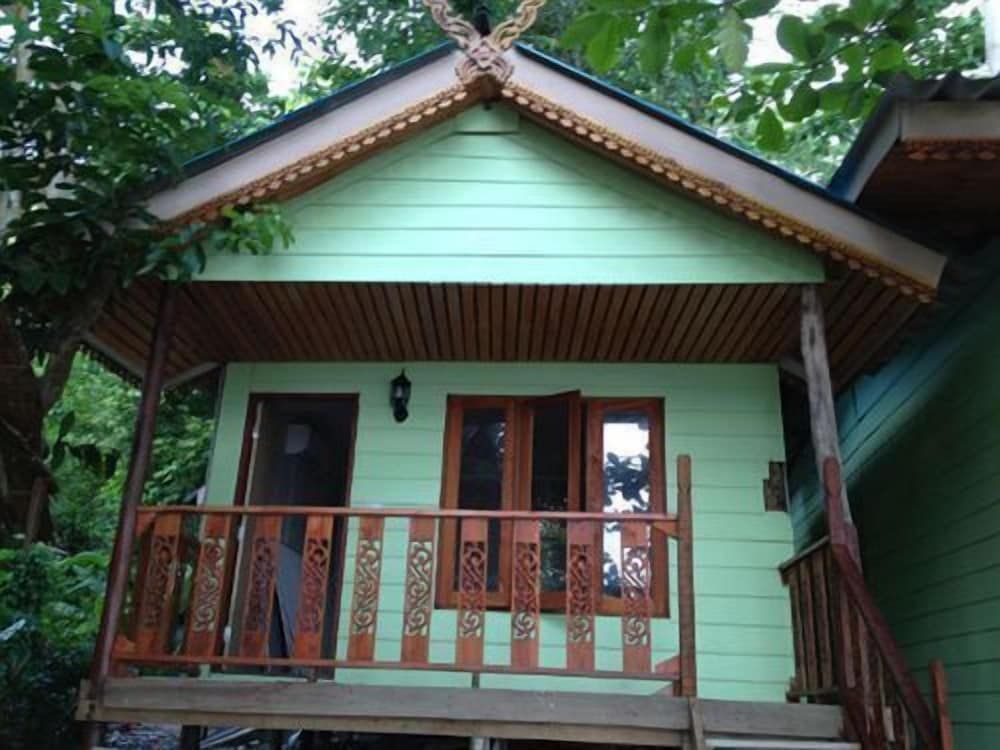 undefined Phi Phi Power Beach Resort 6