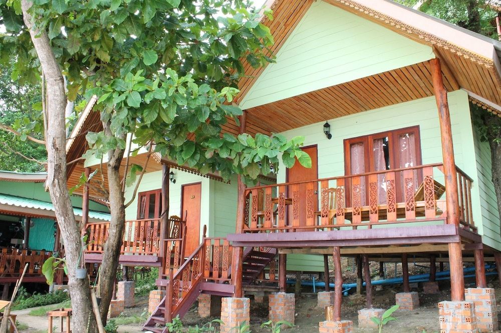 undefined Phi Phi Power Beach Resort 4