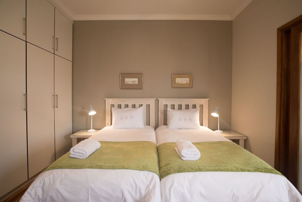 Cornerstone Guesthouse Twin Room 7