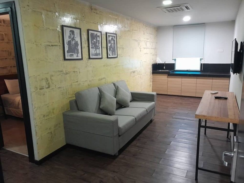 undefined Hotel Regal Vista 7