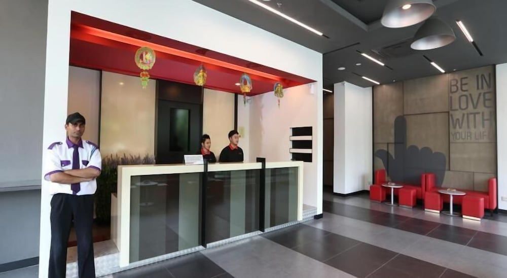 undefined Hotel Regal Vista 8