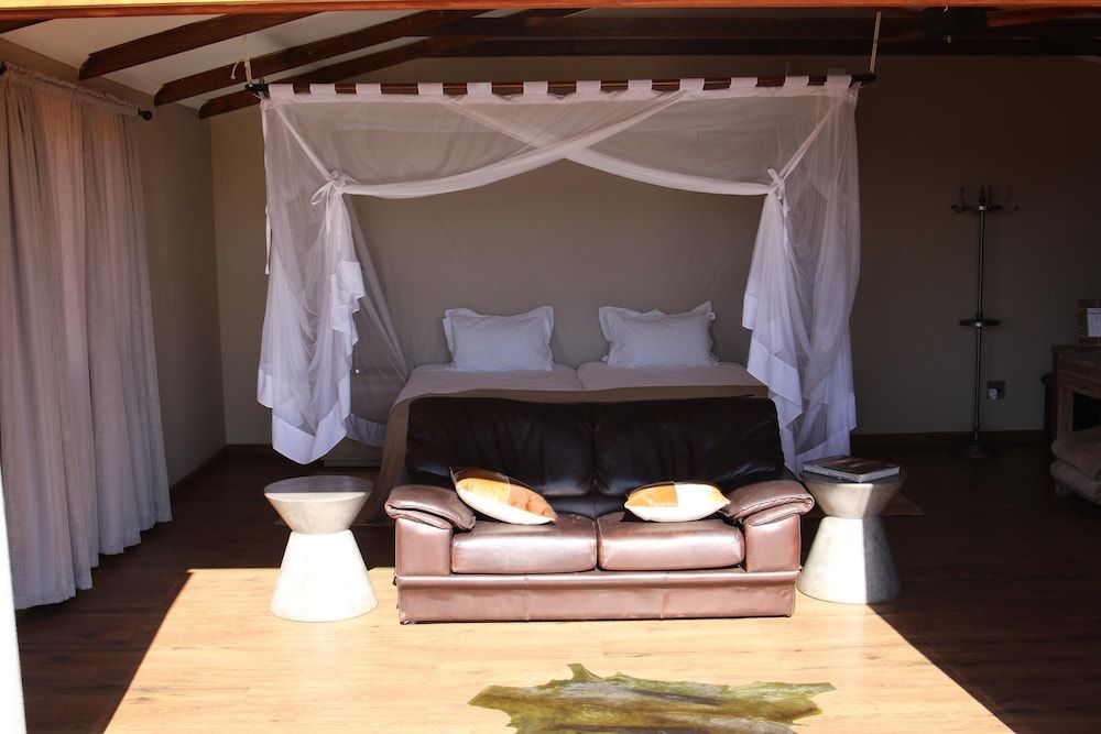 Bagatelle Kalahari Game Ranch Dune Exclusive Chalet