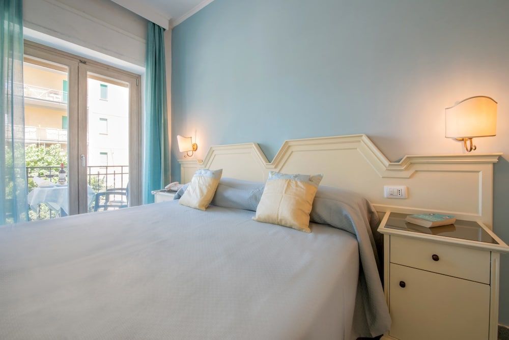 Hotel Ascot Classic Double or Twin Room, Balcony 9