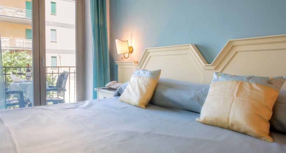 undefined Hotel Ascot 9